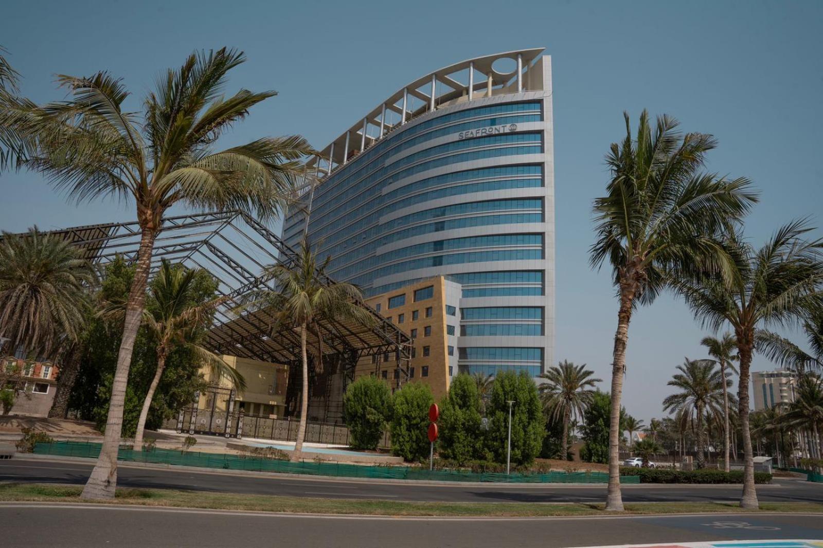 Seafront Luxury Corniche