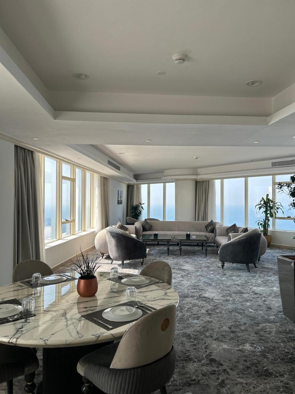 Seafront Luxury Corniche